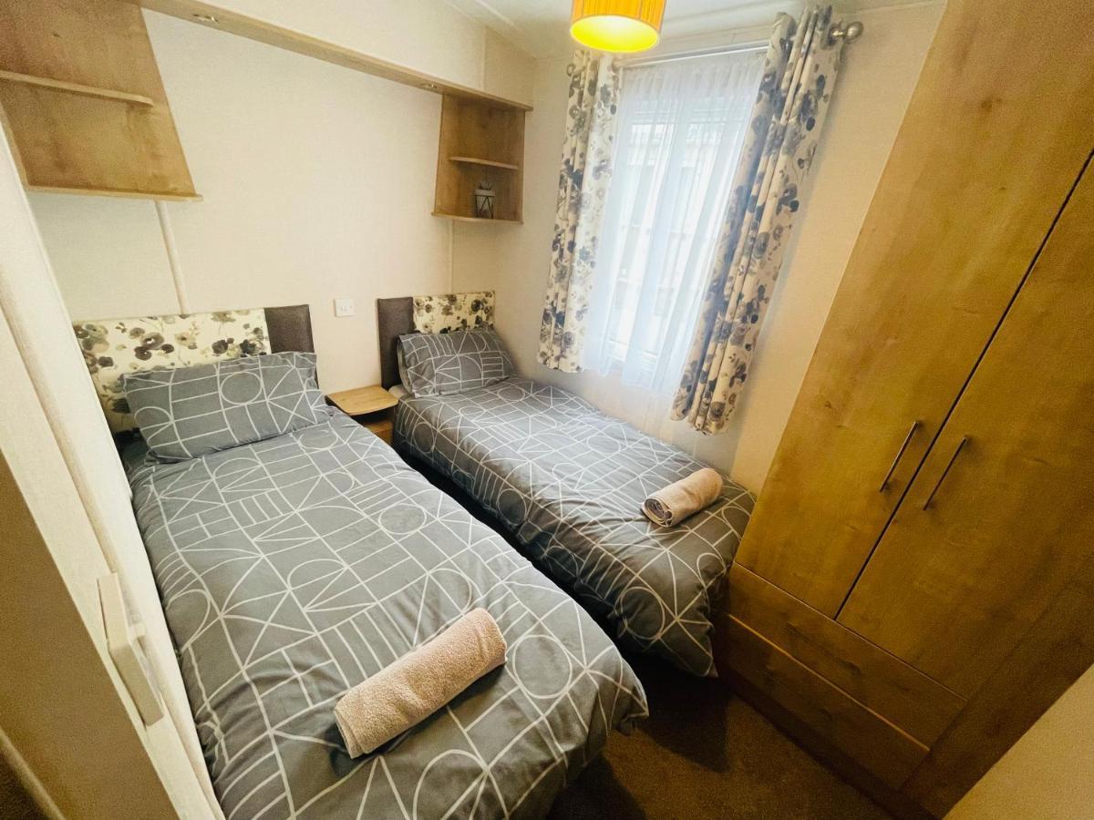 Two Bedroom Caravan At Lilliarsedge 제드버러 외부 사진